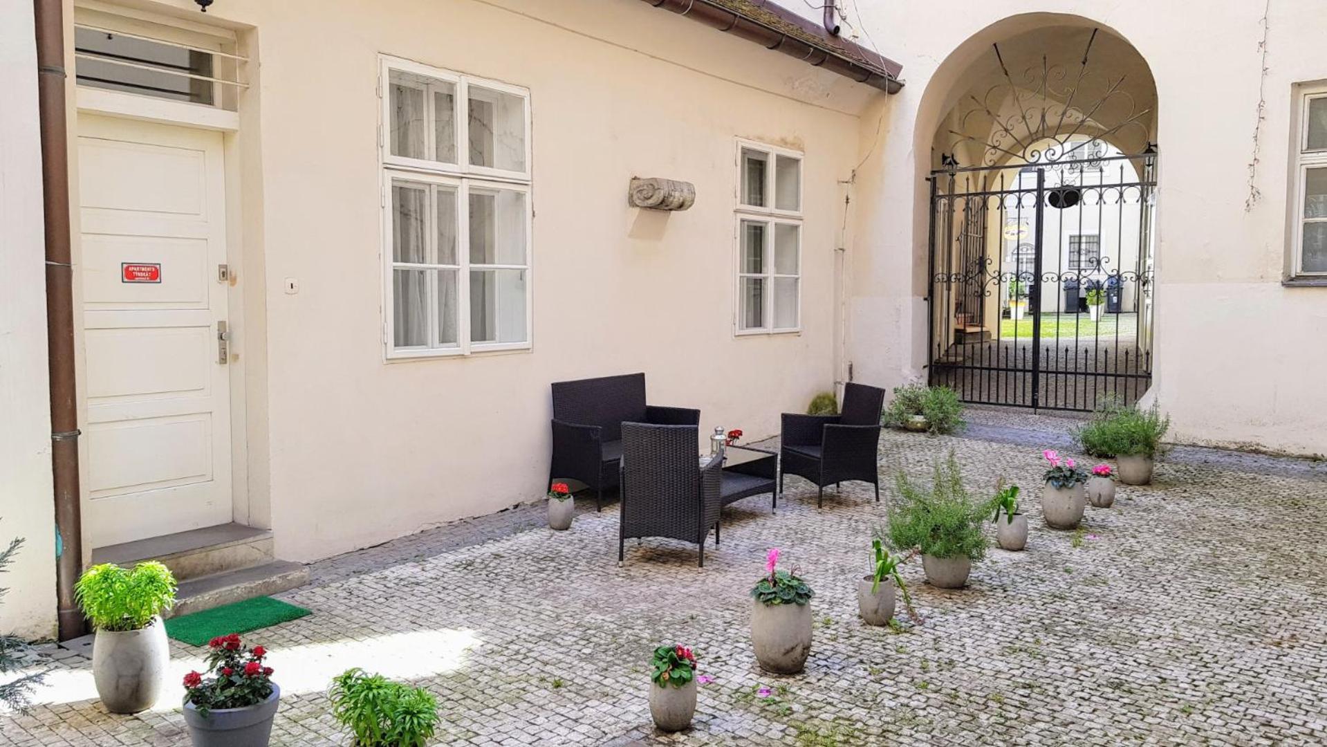 Tynska 7 Apartmán *