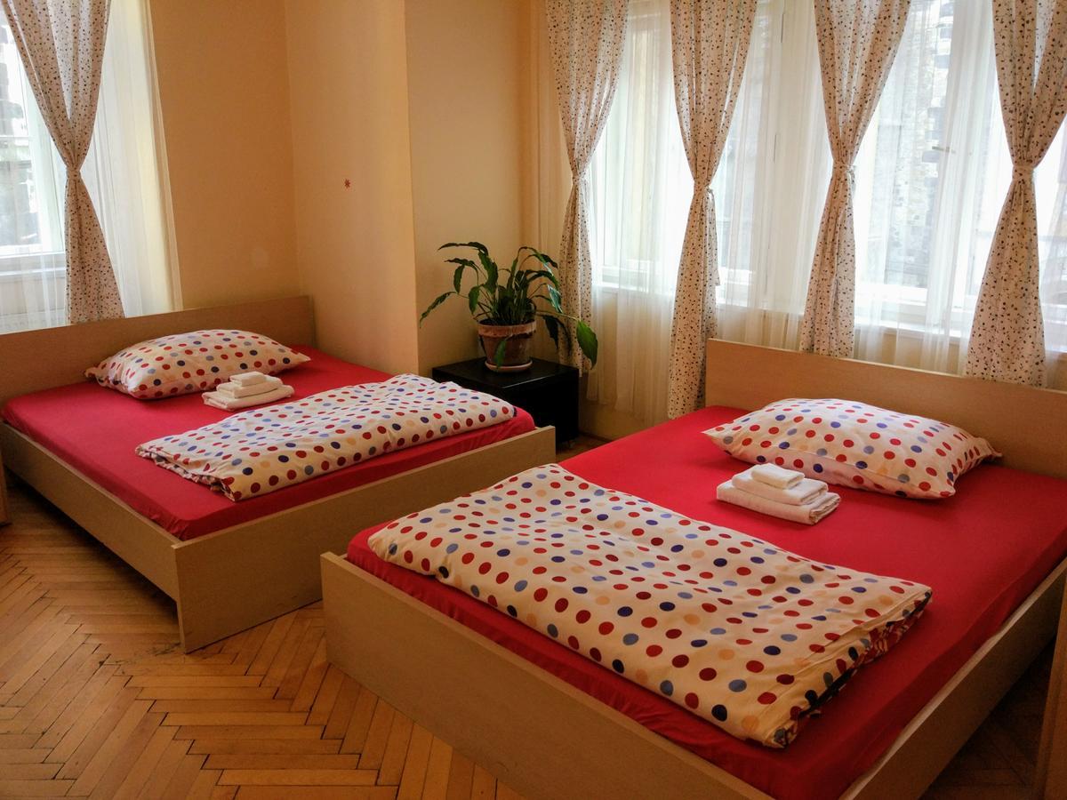 Tynska 7 * Praha